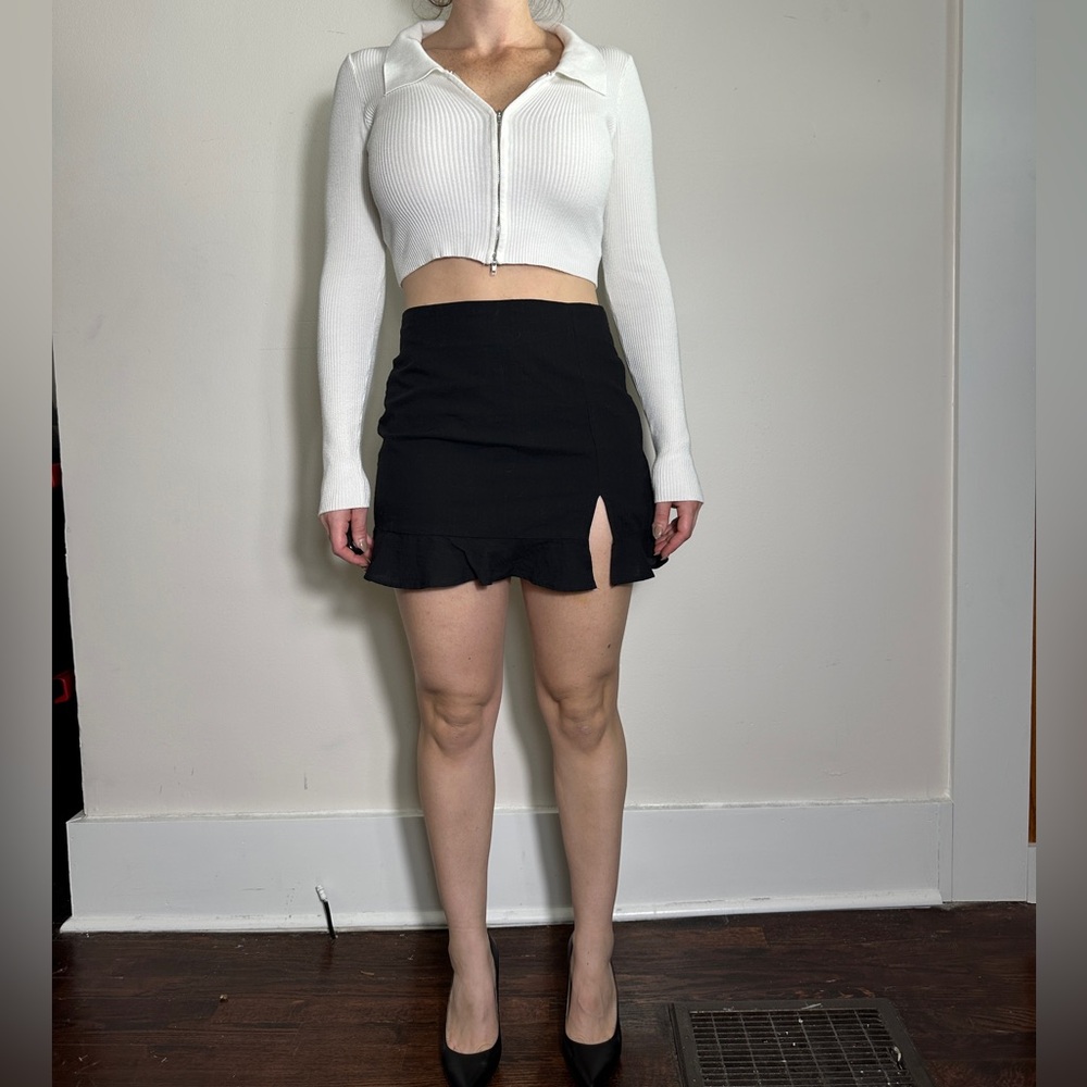 Black mini skirt size medium